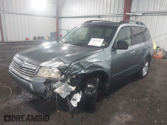 2010 Subaru Forester 2.5X Limited with VIN JF2SH6DC2AH901853, listed as a IAAI auction lot 42021610 with 159,385 mi miles. Bid and sale history available at carsss.com. Image 6.