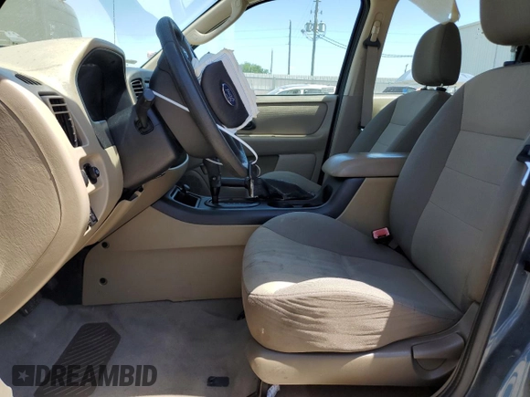 2005 Ford Escape XLS Value with VIN 1FMYU02Z95DA00125, listed as a Copart auction lot 53492325 with 111,032 mi miles and Salvage Title. Bid and sale history available at carsss.com. Image 7.