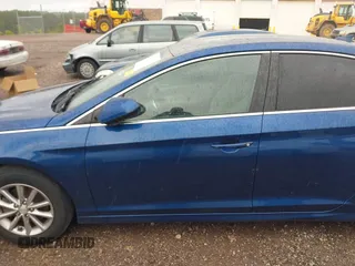 2018 Hyundai Sonata SE z VIN 5NPE24AF7JH697147, wystawiony jako IAAI lot #42253796 z przebiegiem 72 605 mil mil oraz . Historia ofert i sprzedaży dostępna na DreamBid. Obrazek 14.