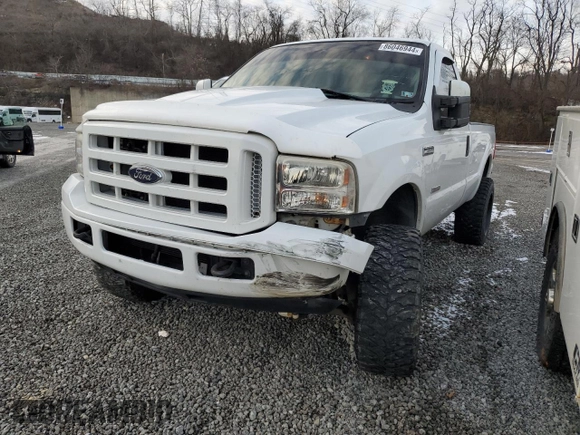 2007 Ford F-350 XL with VIN 1FTWF31P77EB13964, listed as a Copart auction lot 86046944 with 126,568 mi miles and Salvage title. Bid and sale history available at DreamBid. Image 2.
