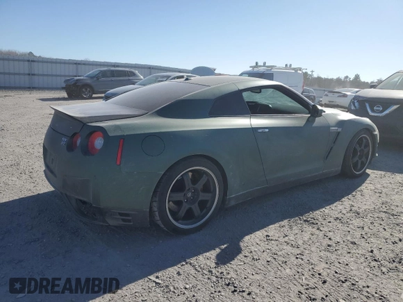 2013 Nissan GT-R Premium z VIN JN1AR5EF7DM260854, wystawiony jako Copart lot #42809575 z przebiegiem Nie podano mil oraz Szkoda całkowita • Salvage title. Historia ofert i sprzedaży dostępna na DreamBid. Obrazek 3.