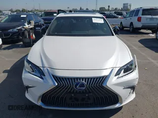 2021 Lexus ES with VIN 58ACA1C13MU005619, listed as a IAAI auction lot 41637656 with 44,165 mi miles. Bid and sale history available at carsss.com. Image 12.