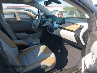 2017 BMW i3 z VIN WBY1Z8C37HV895319, wystawiony jako IAAI lot #42005859 z przebiegiem 84 271 mil mil oraz . Historia ofert i sprzedaży dostępna na DreamBid. Obrazek 5.