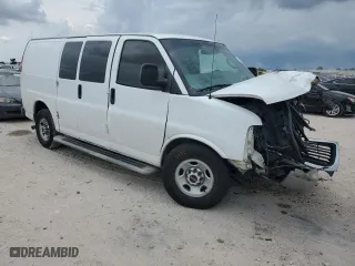 2017 GMC Savana Cargo Van with VIN 1GTW7AFF7H1904084, listed as a Copart auction lot 67357994 with 184,983 mi miles and Salvage Title. Bid and sale history available at carsss.com. Image 4.