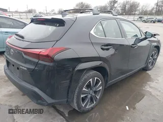 2023 Lexus UX 250h Premium с VIN JTHP6JBH5P2153167, выставлен на аукционе IAAI как лот 41432919 с пробегом 20 608 миль миль и . История ставок и продаж доступна на DreamBid. Изображение 4.