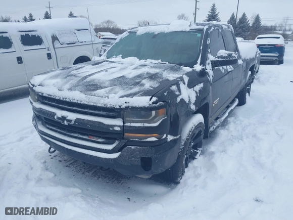 2018 Chevrolet Silverado 1500 LT with VIN 1GCVKRECXJZ116262, listed as a IAAI auction lot 41572273 with 221,864 mi miles. Bid and sale history available at carsss.com. Image 17.