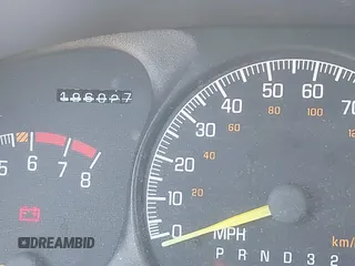 1999 Pontiac Montana with VIN 1GMDX03E0XD166084, listed as a IAAI auction lot 41872976 with 196,027 mi miles and . Bid and sale history available at DreamBid. Image 7.