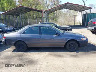 1997 Toyota Camry LE z VIN 4T1BG22K1VU101106, wystawiony jako IAAI lot #42065420 z przebiegiem 121 457 mil mil oraz . Historia ofert i sprzedaży dostępna na DreamBid. Obrazek 13.