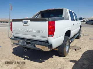 2004 Chevrolet Avalanche Z71 with VIN 3GNEK12TX4G302918, listed as a IAAI auction lot 42117074 with 166,066 mi miles. Bid and sale history available at carsss.com. Image 4.