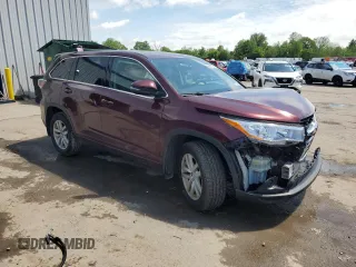 2015 Toyota Highlander LE z VIN 5TDBKRFH7FS117973, wystawiony jako Copart lot #58631385 z przebiegiem 102 642 mil mil oraz Szkoda całkowita • Salvage title. Historia ofert i sprzedaży dostępna na DreamBid. Obrazek 4.