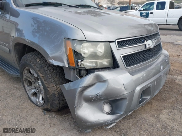 2007 Chevrolet Suburban LT with VIN 3GNFC16007G191138, listed as a IAAI auction lot 41425886 with 150,250 mi miles. Bid and sale history available at carsss.com. Image 6.