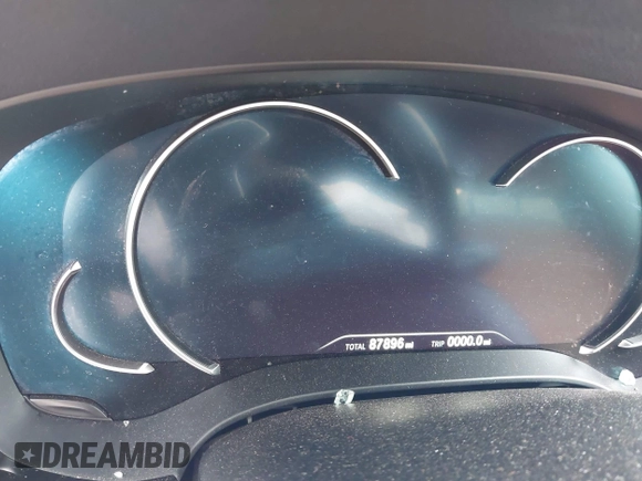 2018 BMW 5 Series M550i xDrive с VIN WBAJB9C56JB035929, выставлен на аукционе IAAI как лот 41732048 с пробегом 87 896 миль миль и . История ставок и продаж доступна на DreamBid. Изображение 7.