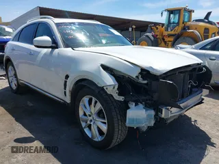 2014 Infiniti QX70 z VIN JN8CS1MW6EM411872, wystawiony jako IAAI lot #42271036 z przebiegiem 120 891 mil mil oraz . Historia ofert i sprzedaży dostępna na DreamBid. Obrazek 1.