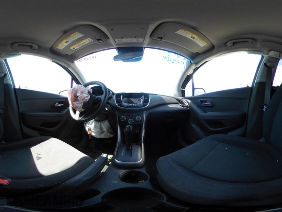 2020 Chevrolet Trax LS z VIN 3GNCJKSB0LL317005, wystawiony jako IAAI lot #39249708 z przebiegiem 59 860 mil mil oraz . Historia ofert i sprzedaży dostępna na DreamBid. Obrazek 18.