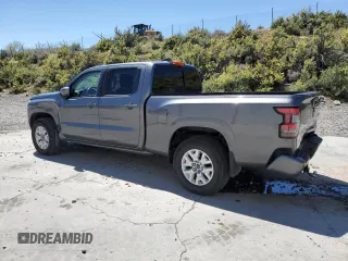 2024 Nissan Frontier SV z VIN 1N6ED1FK7RN602528, wystawiony jako Copart lot #55516095 z przebiegiem 28 136 mil mil oraz Szkody całkowita. Historia ofert i sprzedaży dostępna na DreamBid. Obrazek 2.
