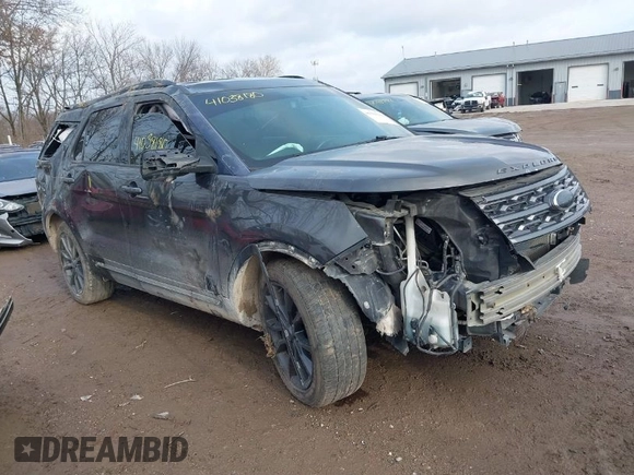 2018 Ford Explorer XLT z VIN 1FM5K8D87JGA91433, wystawiony jako IAAI lot #41038180 z przebiegiem 125 351 mil mil oraz . Historia ofert i sprzedaży dostępna na DreamBid. Obrazek 1.