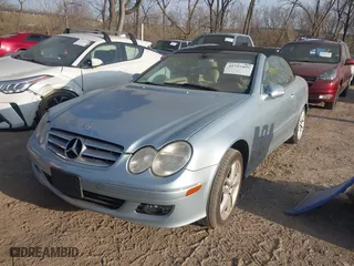 2007 Mercedes-Benz CLK-Class 3.5L with VIN WDBTK56F67F207689, listed as a IAAI auction lot 41797499 with 190,565 mi miles. Bid and sale history available at carsss.com. Image 17.