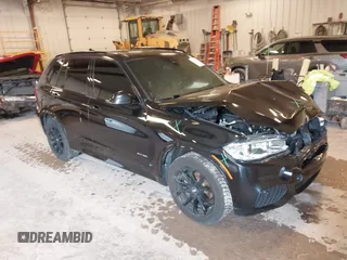 2018 BMW X5 xDrive35i z VIN 5UXKR0C5XJL075843, wystawiony jako IAAI lot #42146417 z przebiegiem 103 121 mil mil oraz . Historia ofert i sprzedaży dostępna na DreamBid. Obrazek 1.