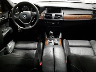 2011 BMW X6 50i z VIN 5UXFG8C55BLZ95175, wystawiony jako Copart lot #83570644 z przebiegiem 99 999 mil mil oraz Czysty tytuł • Clean title. Historia ofert i sprzedaży dostępna na DreamBid. Obrazek 8.