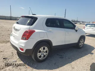 2018 Chevrolet Trax LS with VIN KL7CJKSB0JB723239, listed as a Copart auction lot 48797305 with 114,653 mi miles and Salvage Title. Bid and sale history available at carsss.com. Image 3.