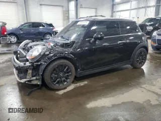 2015 MINI Hardtop S z VIN WMWXP7C58F2A38289, wystawiony jako Copart lot #56603415 z przebiegiem 142 504 mil mil oraz Szkody całkowita. Historia ofert i sprzedaży dostępna na DreamBid. Obrazek 1.