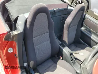 2001 Toyota MR2 z VIN JTDFR320910023955, wystawiony jako Copart lot #73781064 z przebiegiem 84 932 mil mil oraz Szkody całkowita. Historia ofert i sprzedaży dostępna na DreamBid. Obrazek 10.