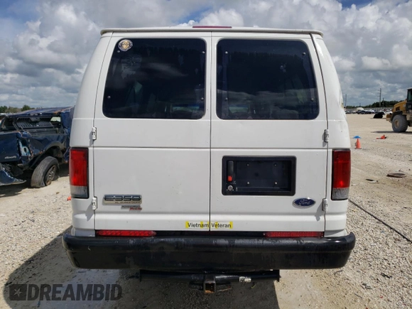 2008 Ford Econoline Passenger XL with VIN 1FBSS31L78DA02320, listed as a Copart auction lot 70076284 with Not Provided miles and Salvage Title. Bid and sale history available at DreamBid. Image 6.