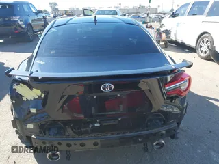 2018 Toyota 86 GT with VIN JF1ZNAE15J8700301, listed as a IAAI auction lot 41646899 with 74,587 mi miles. Bid and sale history available at carsss.com. Image 17.