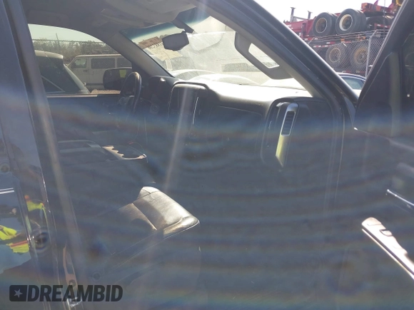 2014 Chevrolet Silverado 1500 LT with VIN 3GCPCREC0EG539900, listed as a IAAI auction lot 41883206 with 163,783 mi miles. Bid and sale history available at carsss.com. Image 5.