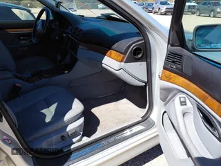 2001 BMW 5 Series 540iA with VIN WBADN63401GM71687, listed as a IAAI auction lot 41484756 with 1 mi miles. Bid and sale history available at carsss.com. Image 5.