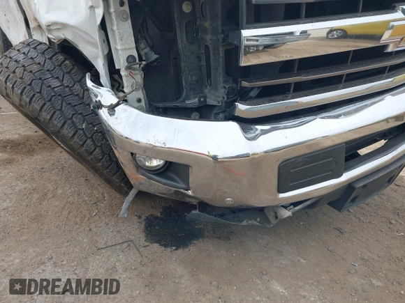 2019 Chevrolet Silverado 2500HD LTZ with VIN 1GC1KTEY3KF167922, listed as a IAAI auction lot 41581196 with 110,252 mi miles. Bid and sale history available at carsss.com. Image 6.