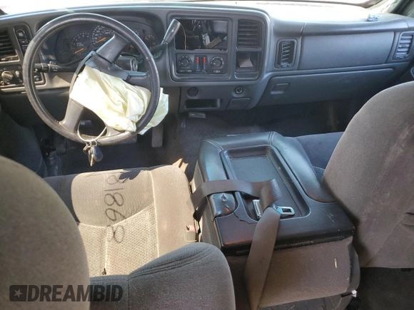 2005 Chevrolet Silverado 1500 LT with VIN 2GCEK13T951352033, listed as a Copart auction lot 50641335 with 181,868 mi miles and Salvage Title. Bid and sale history available at DreamBid. Image 8.