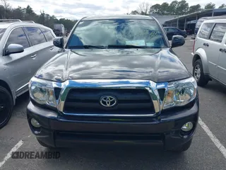 2008 Toyota Tacoma z VIN 5TELU42NX8Z506805, wystawiony jako IAAI lot #42063134 z przebiegiem 228 690 mil mil oraz . Historia ofert i sprzedaży dostępna na DreamBid. Obrazek 12.