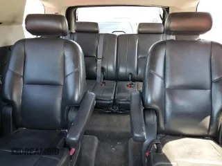 2009 GMC Yukon Denali z VIN 1GKFC03269R208864, wystawiony jako Copart lot #56246825 z przebiegiem 140 111 mil mil oraz Czysty tytuł • Clean title. Historia ofert i sprzedaży dostępna na DreamBid. Obrazek 10.