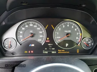 2020 BMW M4 z VIN WBS4Y9C0XLFH08831, wystawiony jako Copart lot #41863585 z przebiegiem 71 763 mil mil oraz Szkoda całkowita • Salvage title. Historia ofert i sprzedaży dostępna na DreamBid. Obrazek 9.