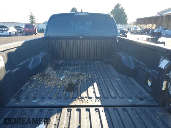 2021 Toyota Tacoma 4WD SR5 with VIN 3TMDZ5BN6MM111605, listed as a IAAI auction lot 41265774 with 68,043 mi miles. Bid and sale history available at carsss.com. Image 18.