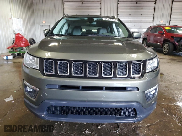 2019 Jeep Compass Latitude with VIN 3C4NJDBB3KT648124, listed as a Copart auction lot 61092435 with 52,185 mi miles and Clean title. Bid and sale history available at DreamBid. Image 5.