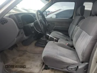 2000 Nissan Frontier XE z VIN 1N6DD26S6YC415423, wystawiony jako Copart lot #59086535 z przebiegiem 122 746 mil mil oraz Szkoda całkowita • Salvage title. Historia ofert i sprzedaży dostępna na DreamBid. Obrazek 7.