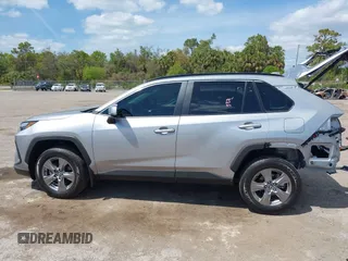 2024 Toyota RAV4 XLE with VIN 2T3P1RFV4RC480332, listed as a IAAI auction lot 41918288 with 6,861 mi miles. Bid and sale history available at carsss.com. Image 15.