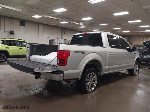 2018 Ford F-150 XL with VIN 1FTEW1E58JFB77571, listed as a IAAI auction lot 41364380 with 92,231 mi miles. Bid and sale history available at carsss.com. Image 4.