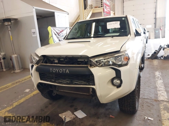 2018 Toyota 4Runner SR5 with VIN JTEBU5JRXJ5603321, listed as a IAAI auction lot 41671207 with 56,540 mi miles. Bid and sale history available at carsss.com. Image 13.