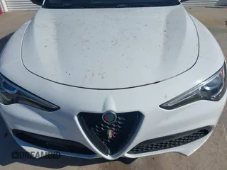 2020 Alfa Romeo Stelvio Sport z VIN ZASPAJAN4L7C75093, wystawiony jako IAAI lot #41900812 z przebiegiem 56 888 mil mil oraz . Historia ofert i sprzedaży dostępna na DreamBid. Obrazek 13.