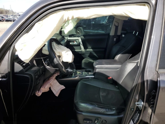 2014 Toyota 4Runner SR5 with VIN JTEZU5JR6E5069965, listed as a Copart auction lot 49981255 with 147,141 mi miles and Salvage Title. Bid and sale history available at carsss.com. Image 7.