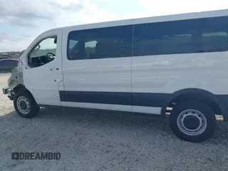 2022 Ford Transit Passenger XL with VIN 1FBAX2Y83NKA59579, listed as a IAAI auction lot 40688586 with 5,101 mi miles. Bid and sale history available at carsss.com. Image 15.