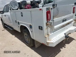 2019 Ford F-250 XL with VIN 1FT7X2BT5KED47410, listed as a IAAI auction lot 42553728 with 217,587 mi miles and . Bid and sale history available at DreamBid. Image 3.