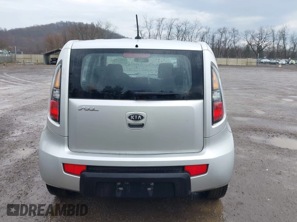 2011 Kia Soul with VIN KNDJT2A15B7319127, listed as a IAAI auction lot 41899511 with 210,660 mi miles. Bid and sale history available at carsss.com. Image 16.