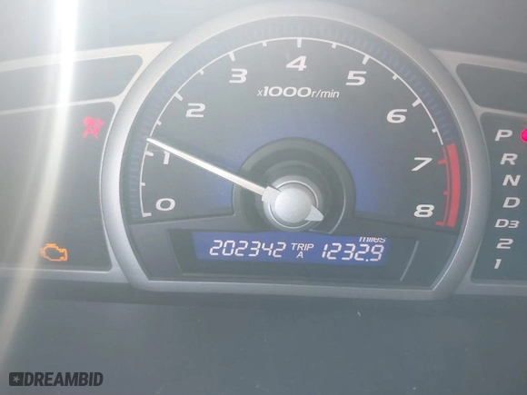 2007 Honda Civic Cpe LX with VIN 2HGFG12627H576368, listed as a IAAI auction lot 42015130 with 202,342 mi miles. Bid and sale history available at carsss.com. Image 7.