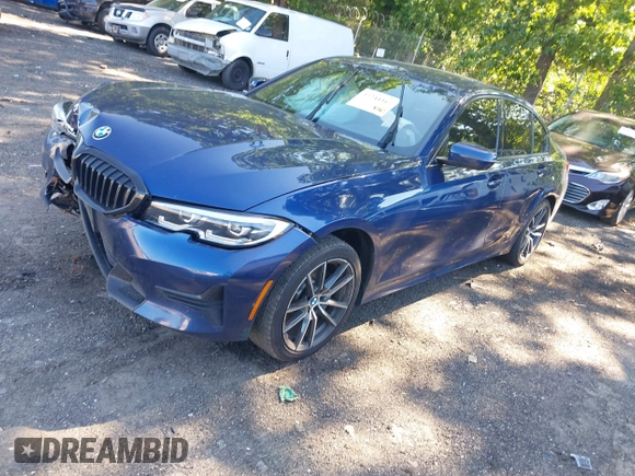 2019 BMW 3 Series 330i xDrive with VIN WBA5R7C59KAJ83727, listed as a IAAI auction lot 42244312 with 69,680 mi miles and . Bid and sale history available at DreamBid. Image 17.