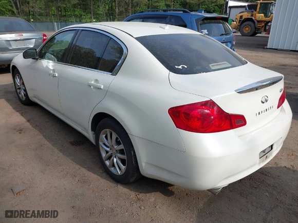 2007 Infiniti G35 Sedan G35x with VIN JNKBV61F97M813581, listed as a IAAI auction lot 42072930 with 192,258 mi miles. Bid and sale history available at carsss.com. Image 3.