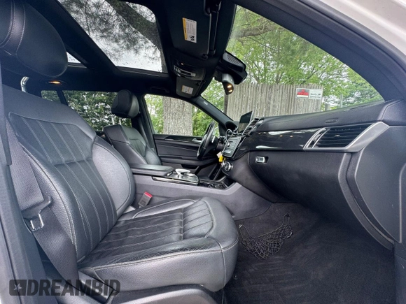 2017 Mercedes-Benz GLS 450 z VIN 4JGDF6EE4HA824091, wystawiony jako Copart lot #65295645 z przebiegiem 106 666 mil mil oraz Czysty tytuł • Clean title. Historia ofert i sprzedaży dostępna na DreamBid. Obrazek 5.